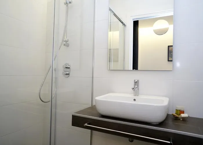 罗尔迪亚旅馆 2*